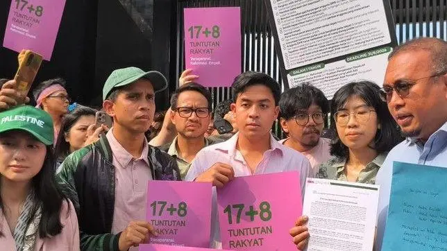  Pemerintah Karyawan Rakyat: Bereskan Tuntutan 17+8 Sekarang!