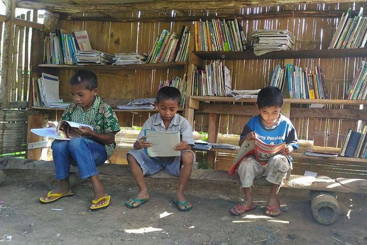  Memperkuat Gerakan Literasi Kerakyatan